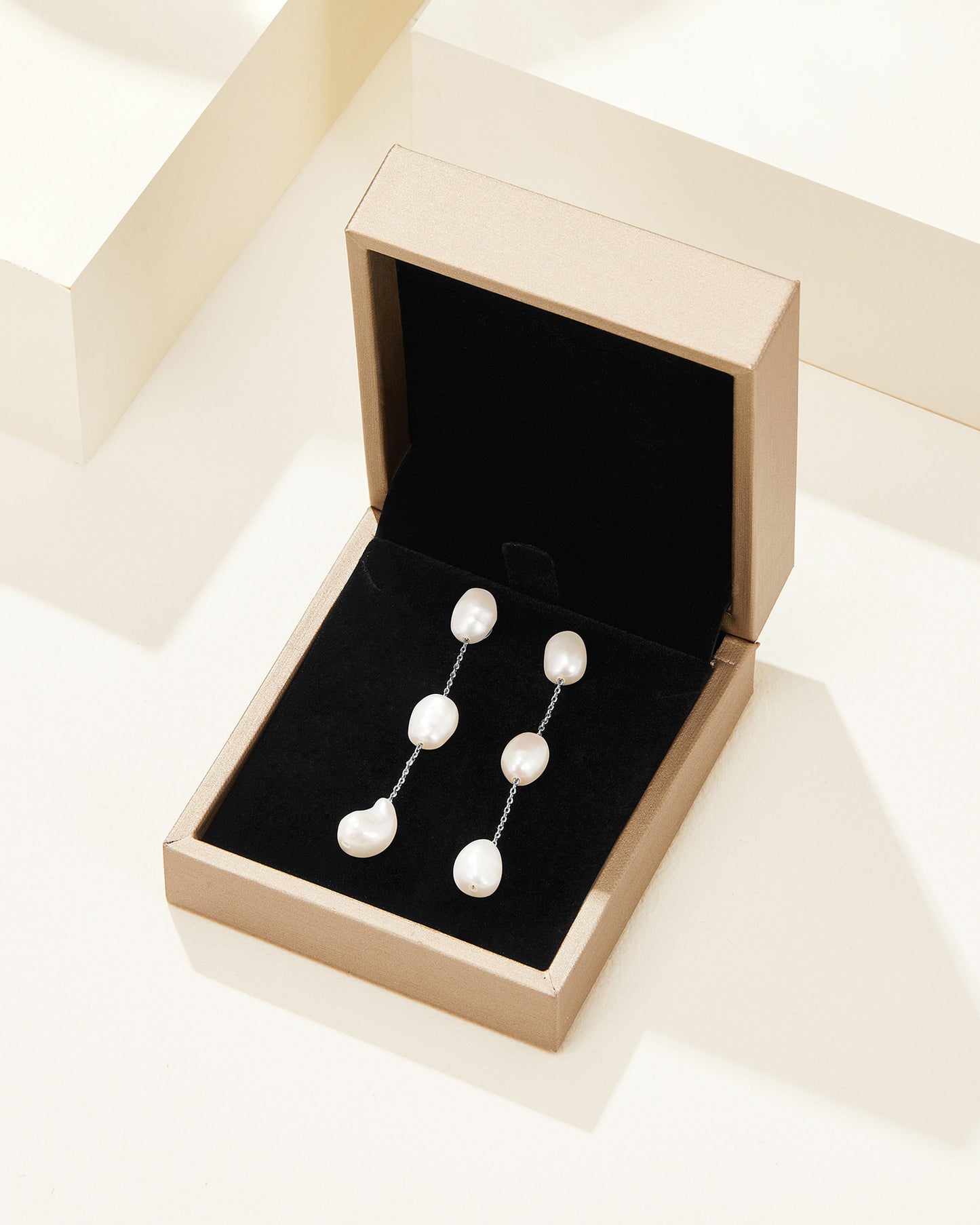 Monaco Freshwater Pearl Earrings