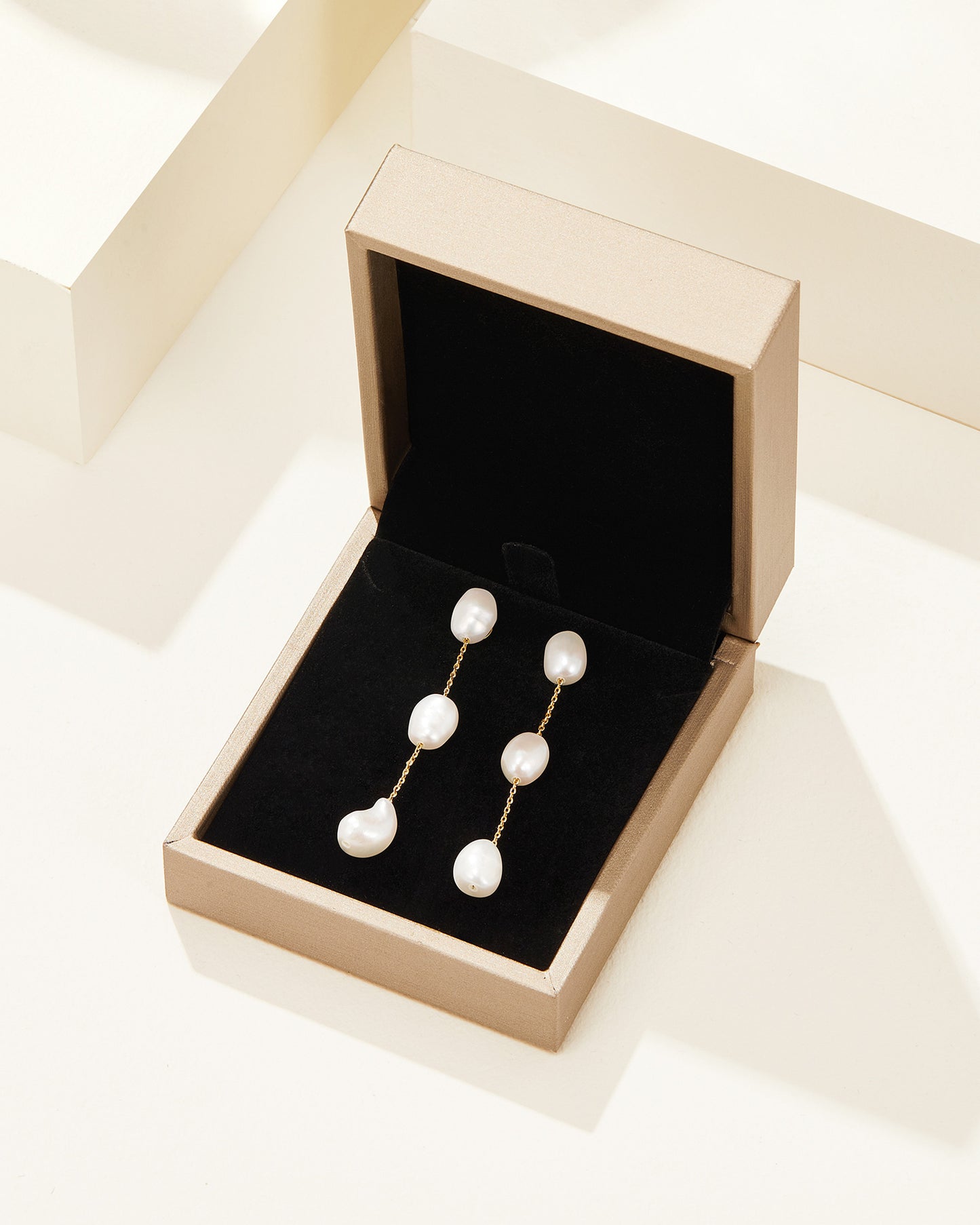 Monaco Freshwater Pearl Earrings