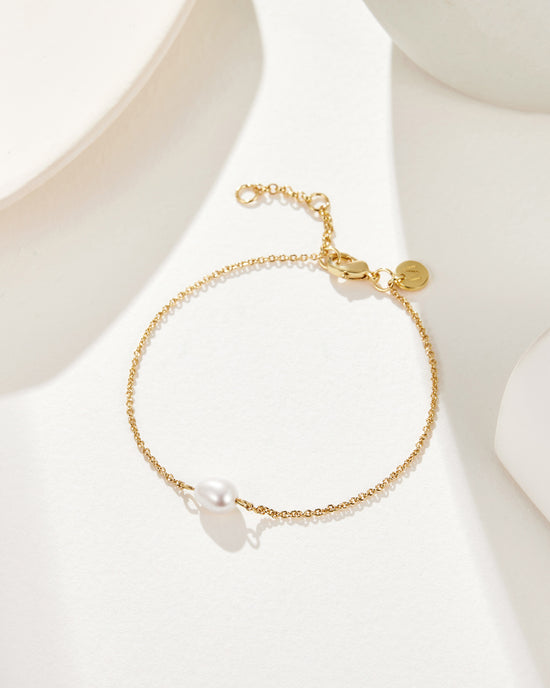 Lucia Freshwater Pearl Bracelet - 18K Gold Plated