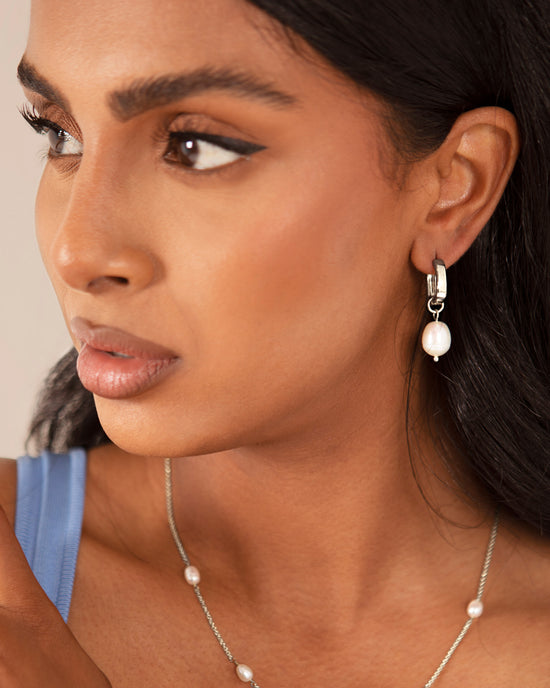 Kai Pearl Earrings - Silver Plated