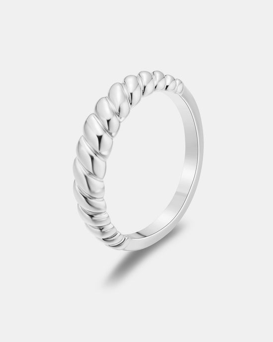 Load image into Gallery viewer, Croissant Ring
