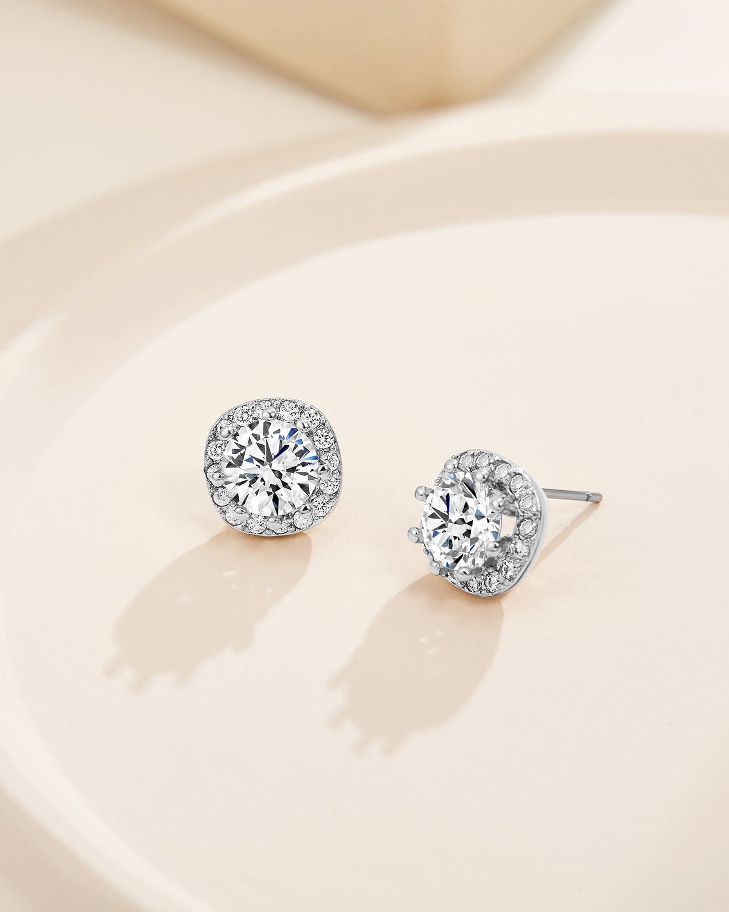 Load image into Gallery viewer, Halle Earrings
